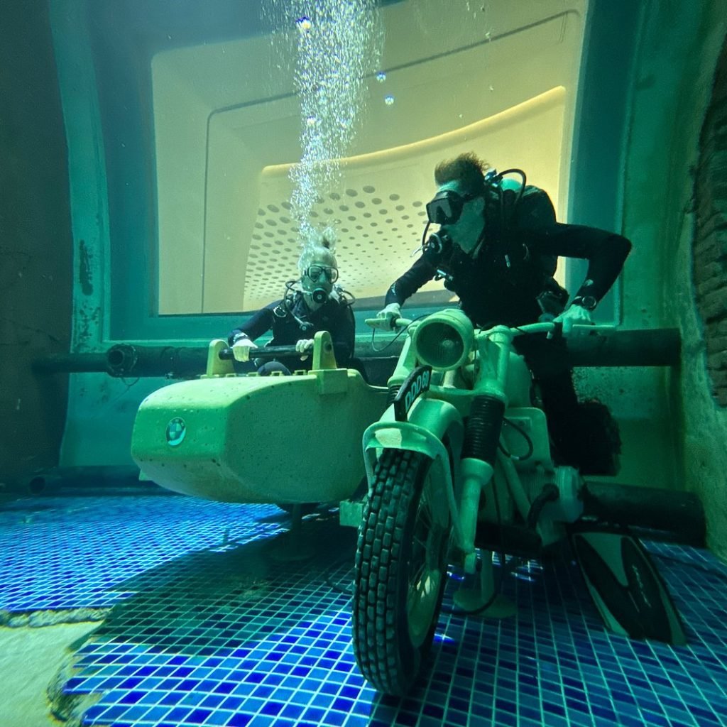 under water motorbikes in deep dive dubai