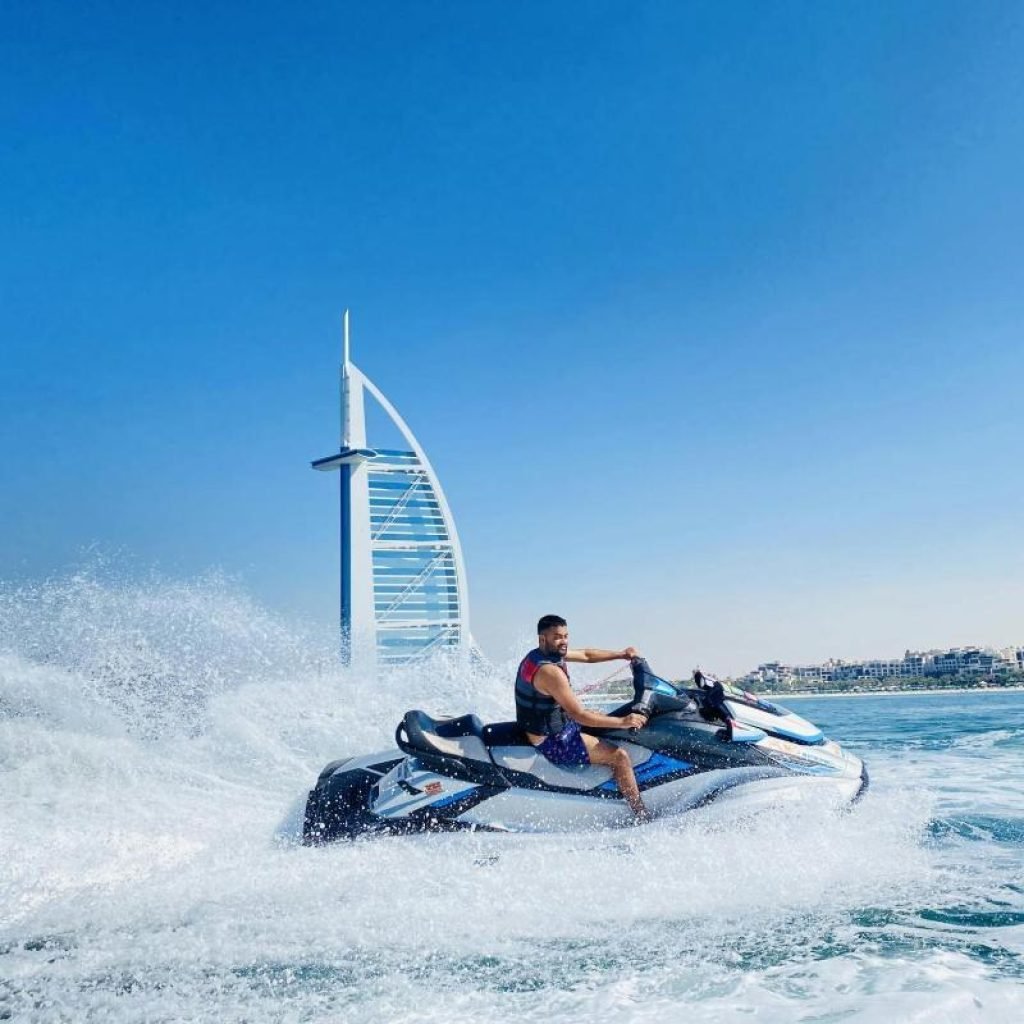jetski dubai jumeirah beach