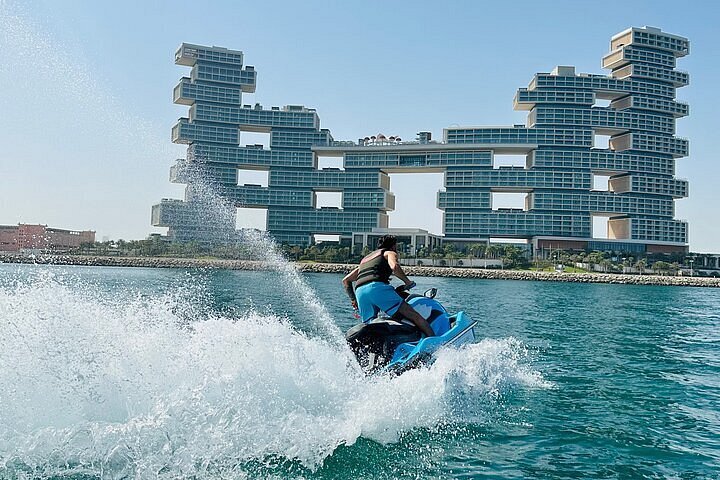 jetski dubai jumeirah beach